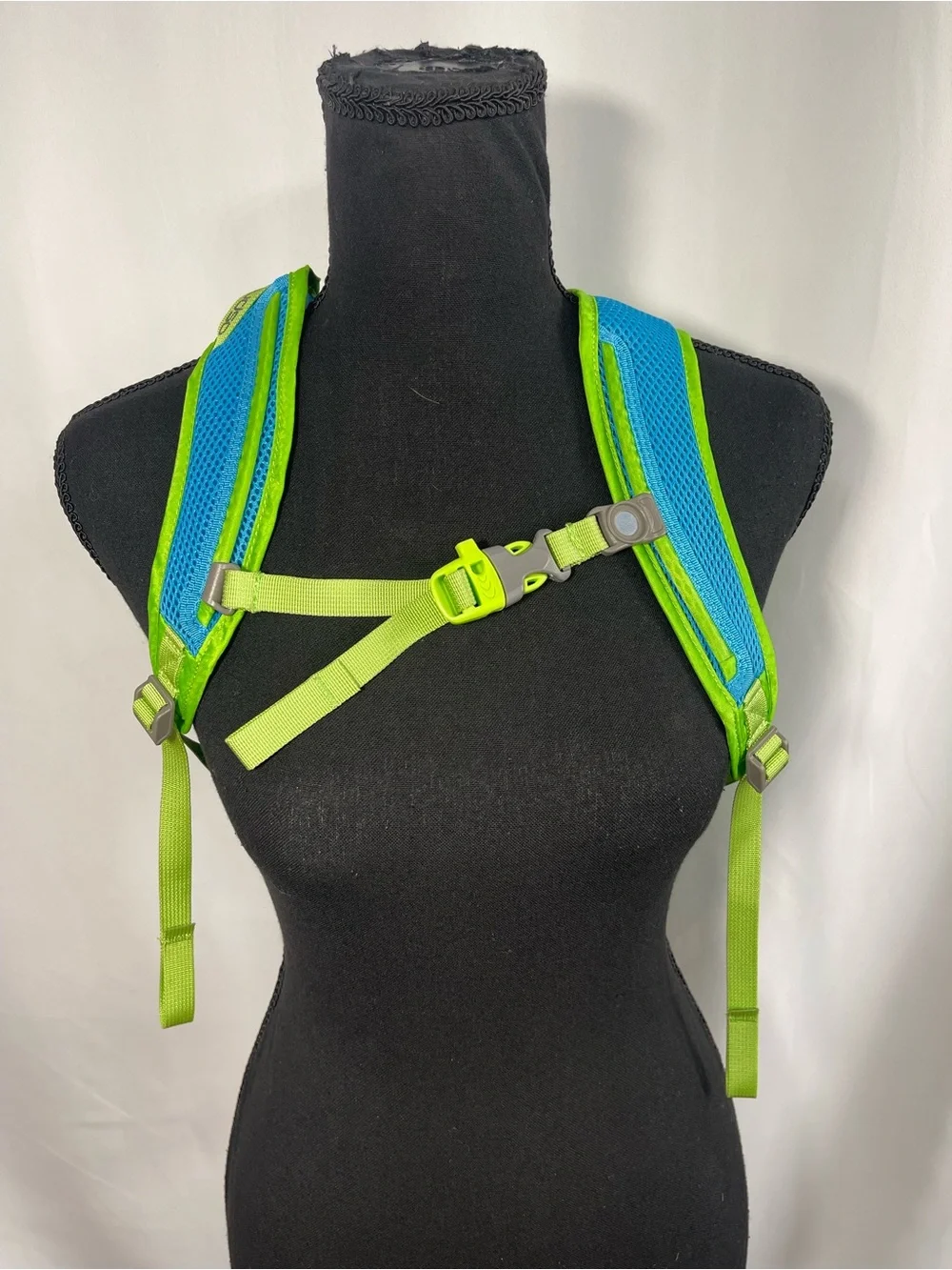 Osprey Moki Kids green hydration backpack